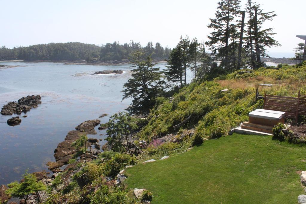 Cygnet Cove Suites Ucluelet Esterno foto