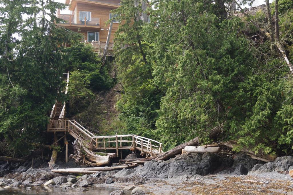 Cygnet Cove Suites Ucluelet Esterno foto